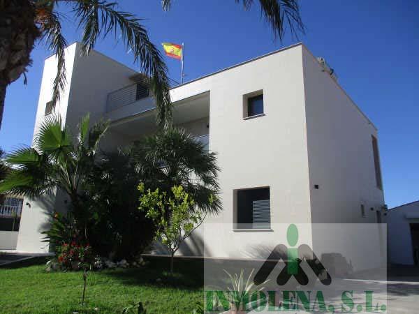 For sale of chalet in La Manga del Mar Menor