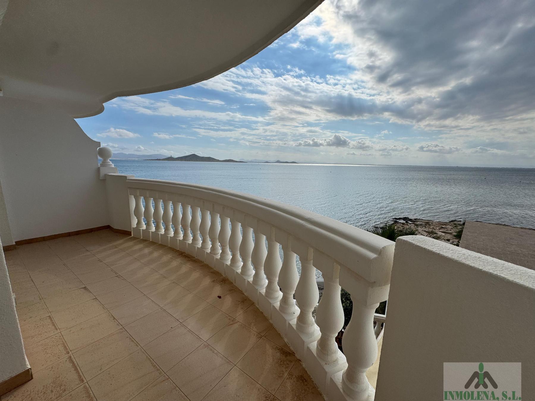 For sale of apartment in La Manga del Mar Menor