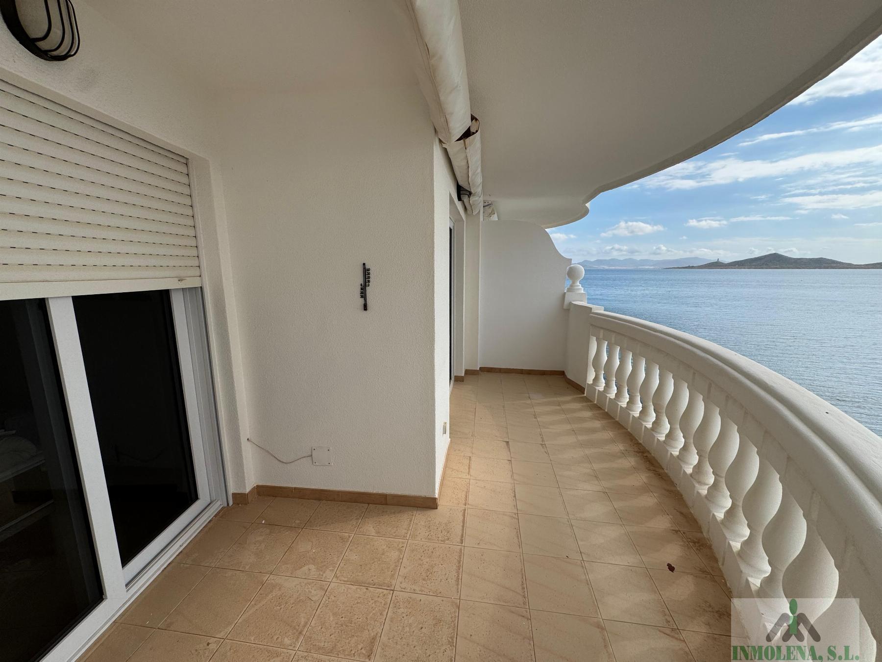 For sale of apartment in La Manga del Mar Menor