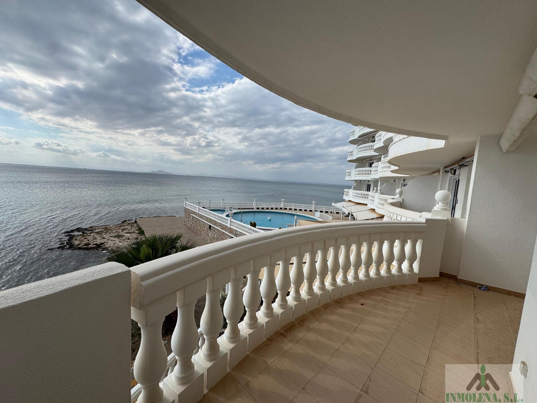 For sale of apartment in La Manga del Mar Menor