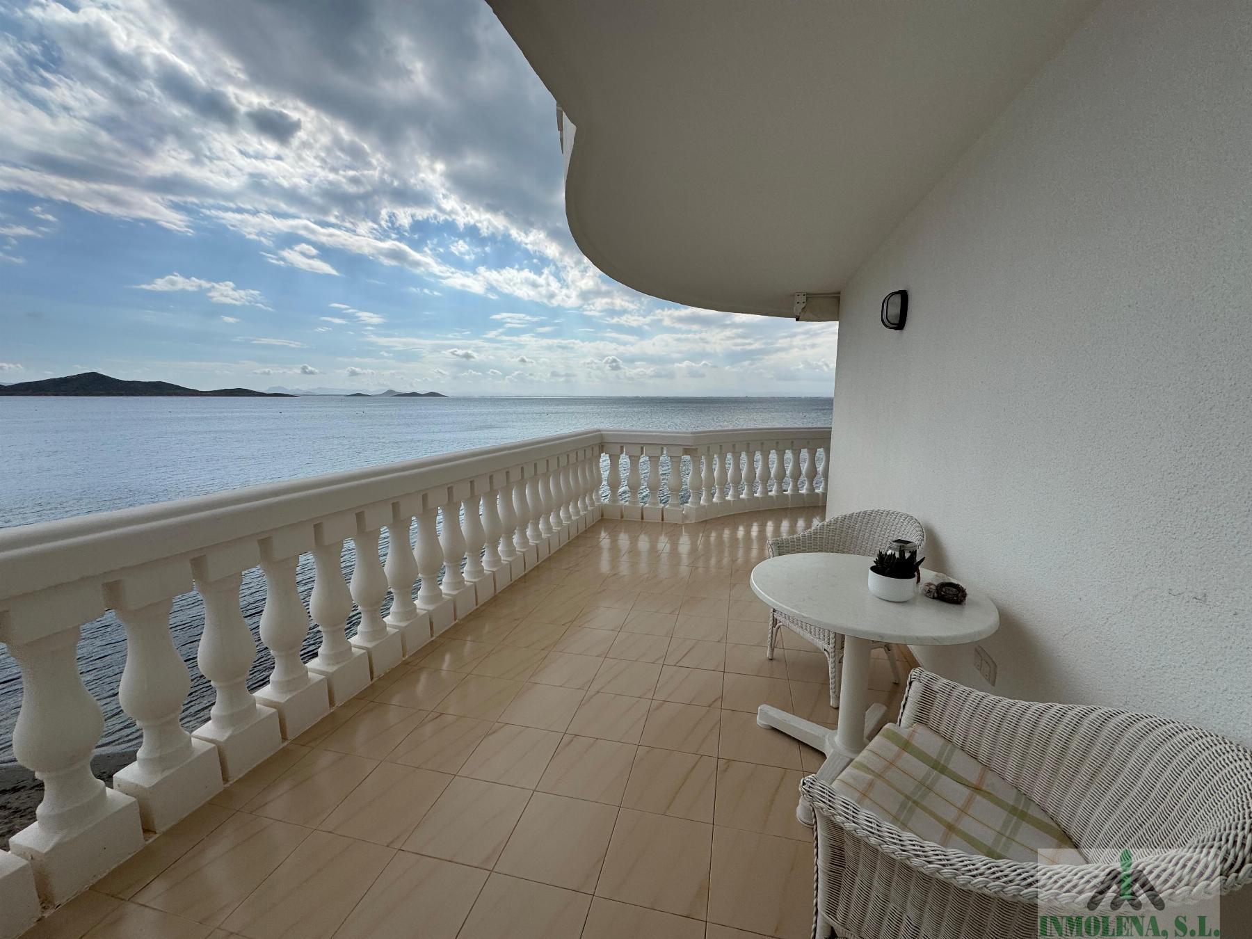 For sale of apartment in La Manga del Mar Menor