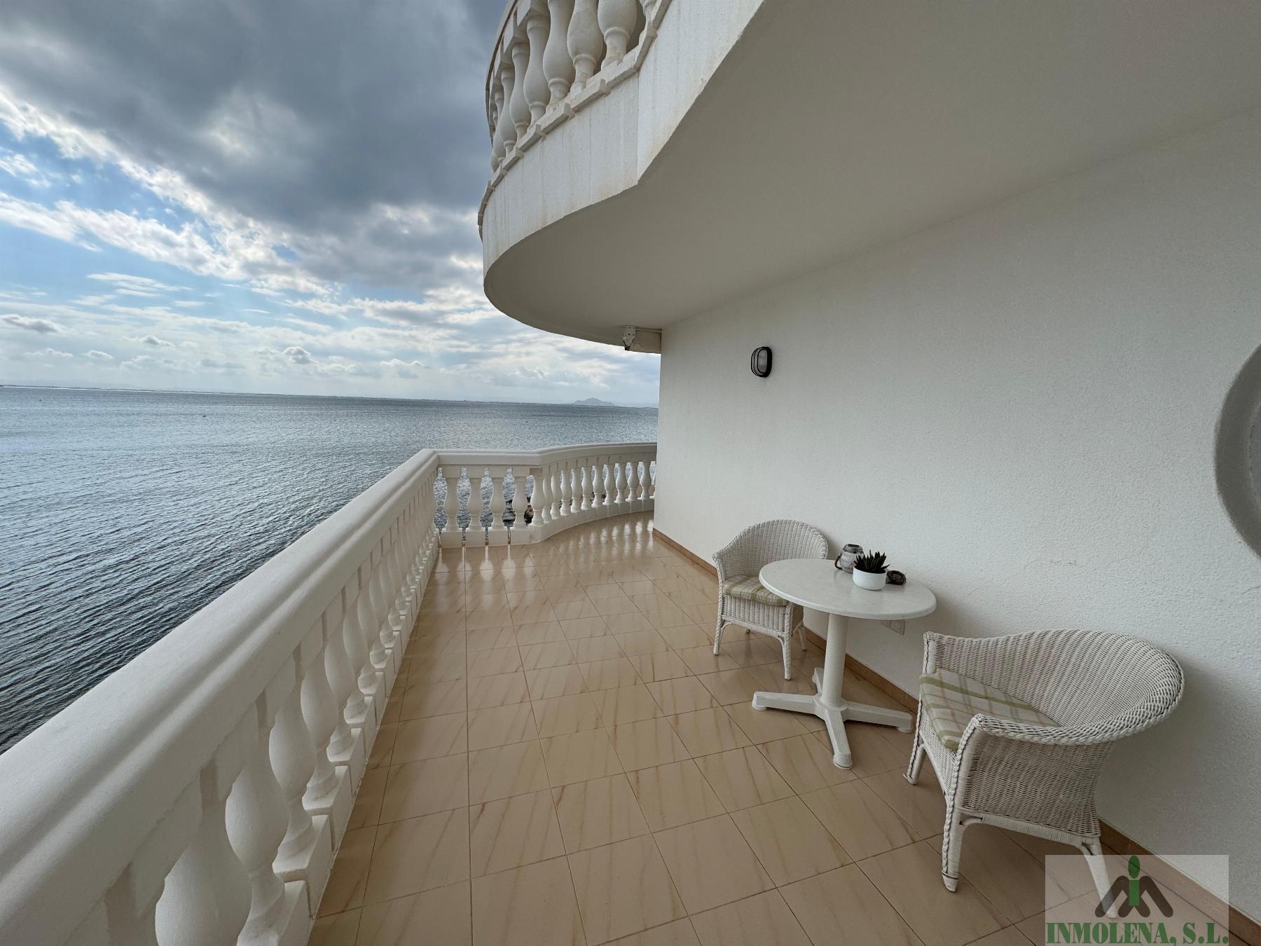 For sale of apartment in La Manga del Mar Menor