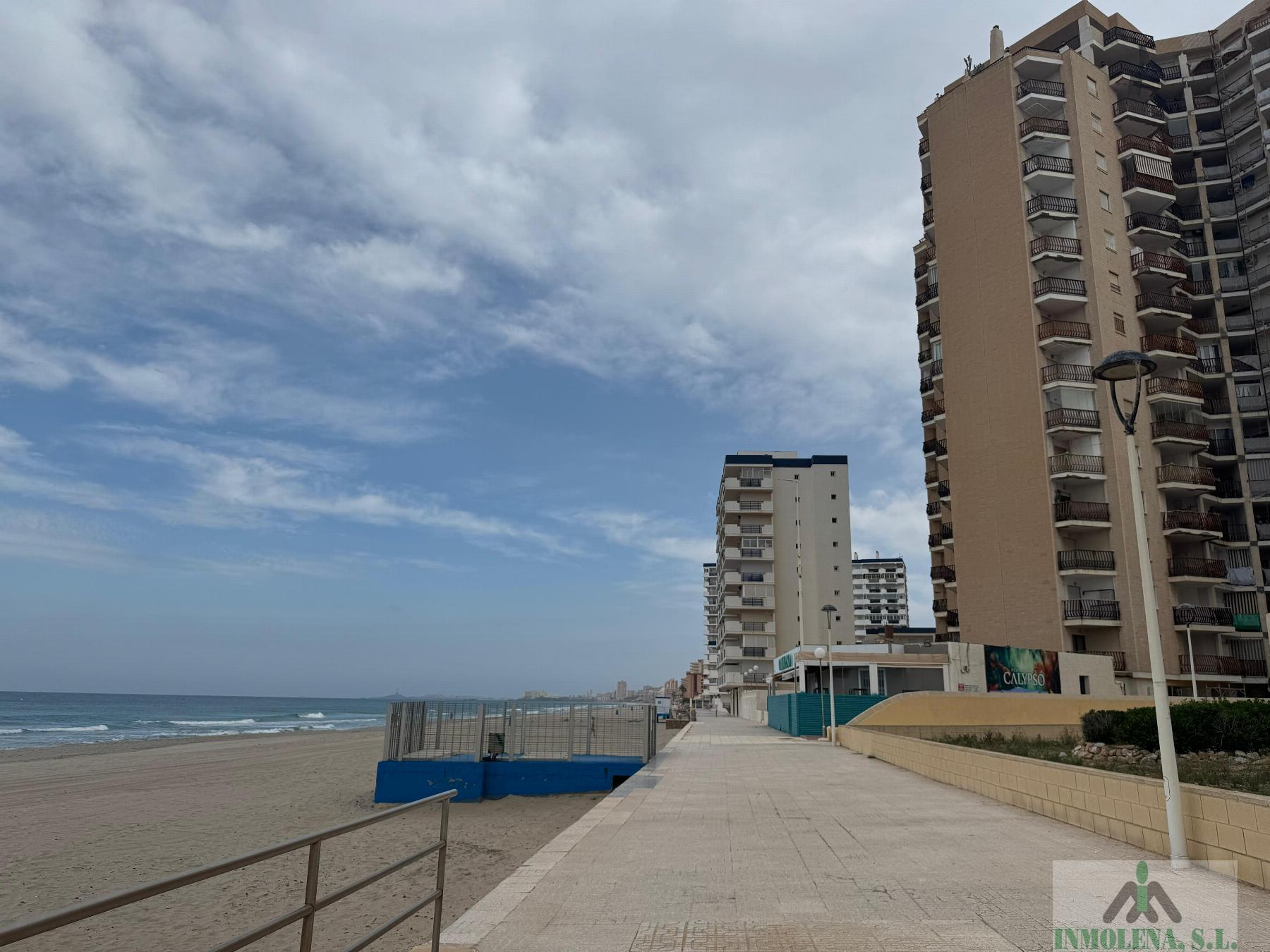 For sale of apartment in La Manga del Mar Menor