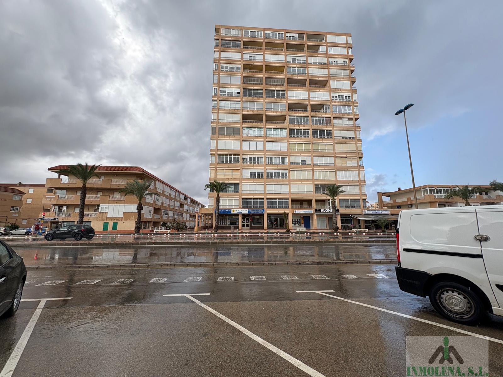 For sale of apartment in La Manga del Mar Menor