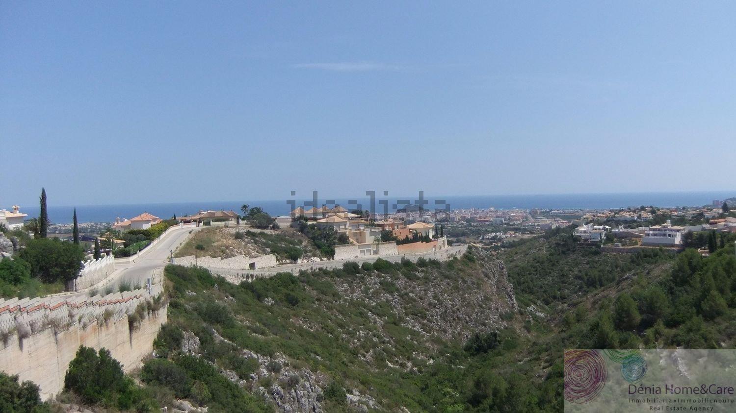 For sale of land in Dénia