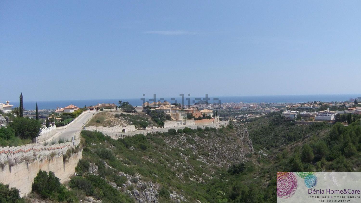 For sale of land in Dénia