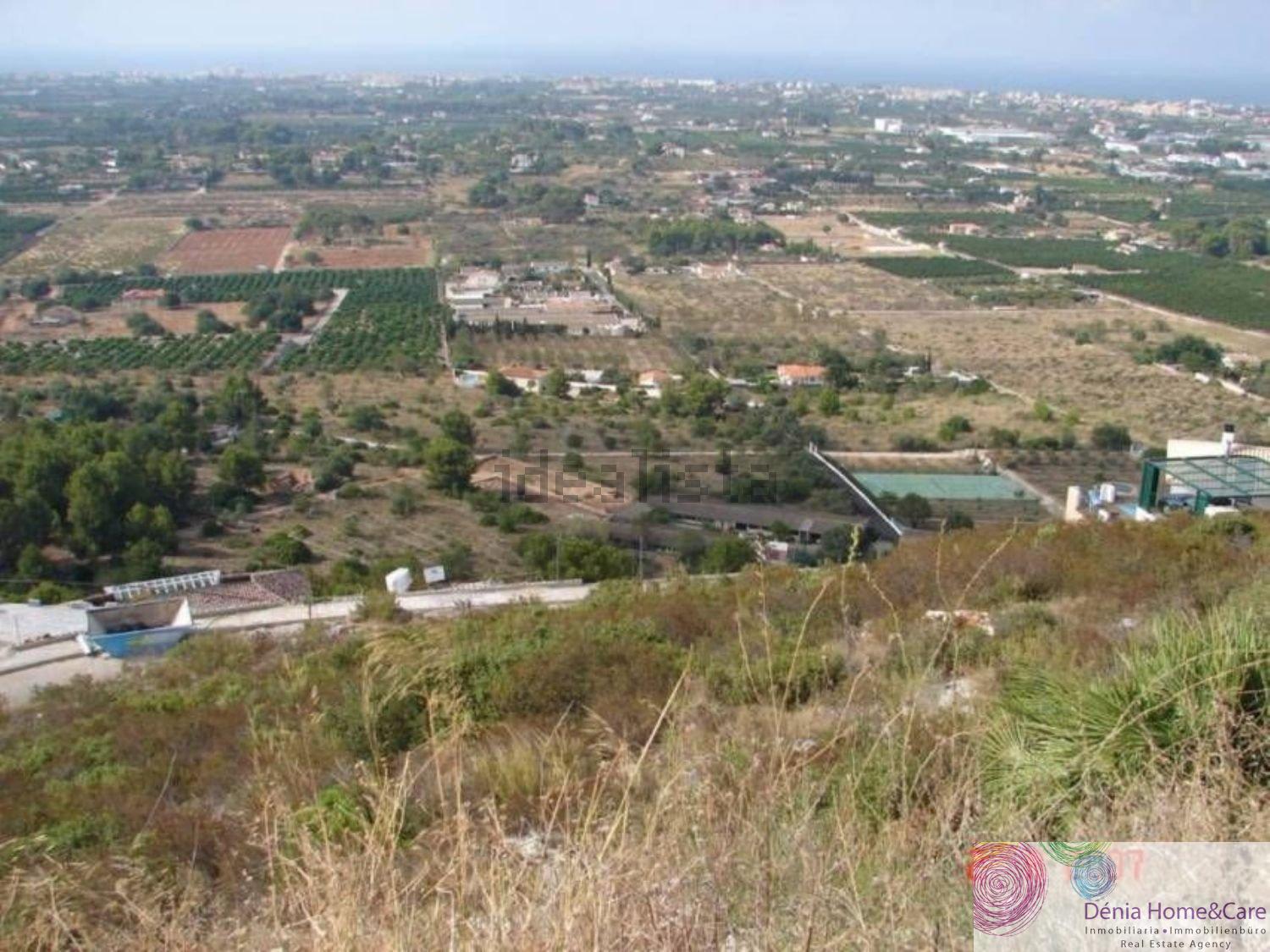 For sale of land in Dénia
