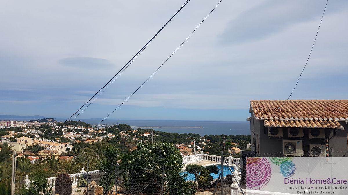 For sale of land in Dénia