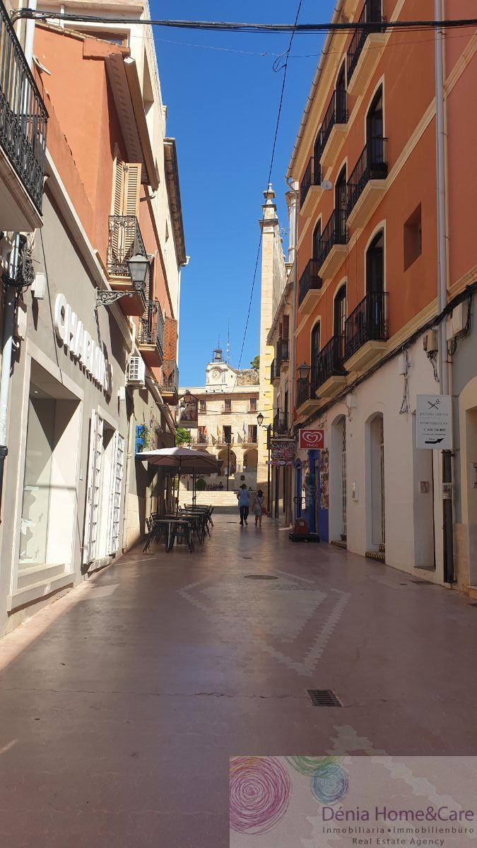 For sale of building in Dénia