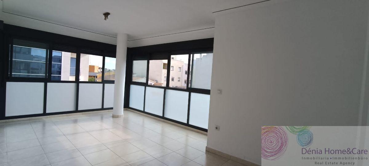 For sale of flat in Ondara