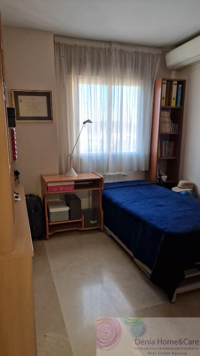 For sale of flat in Dénia