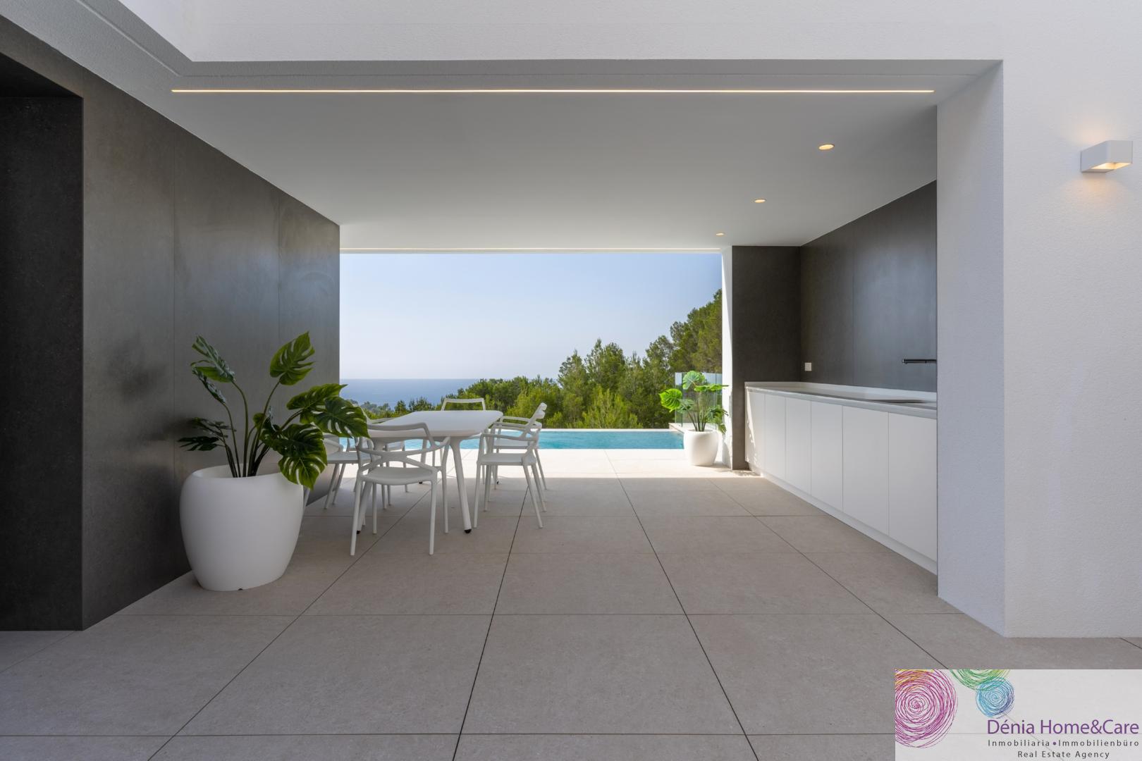 For sale of villa in Altea