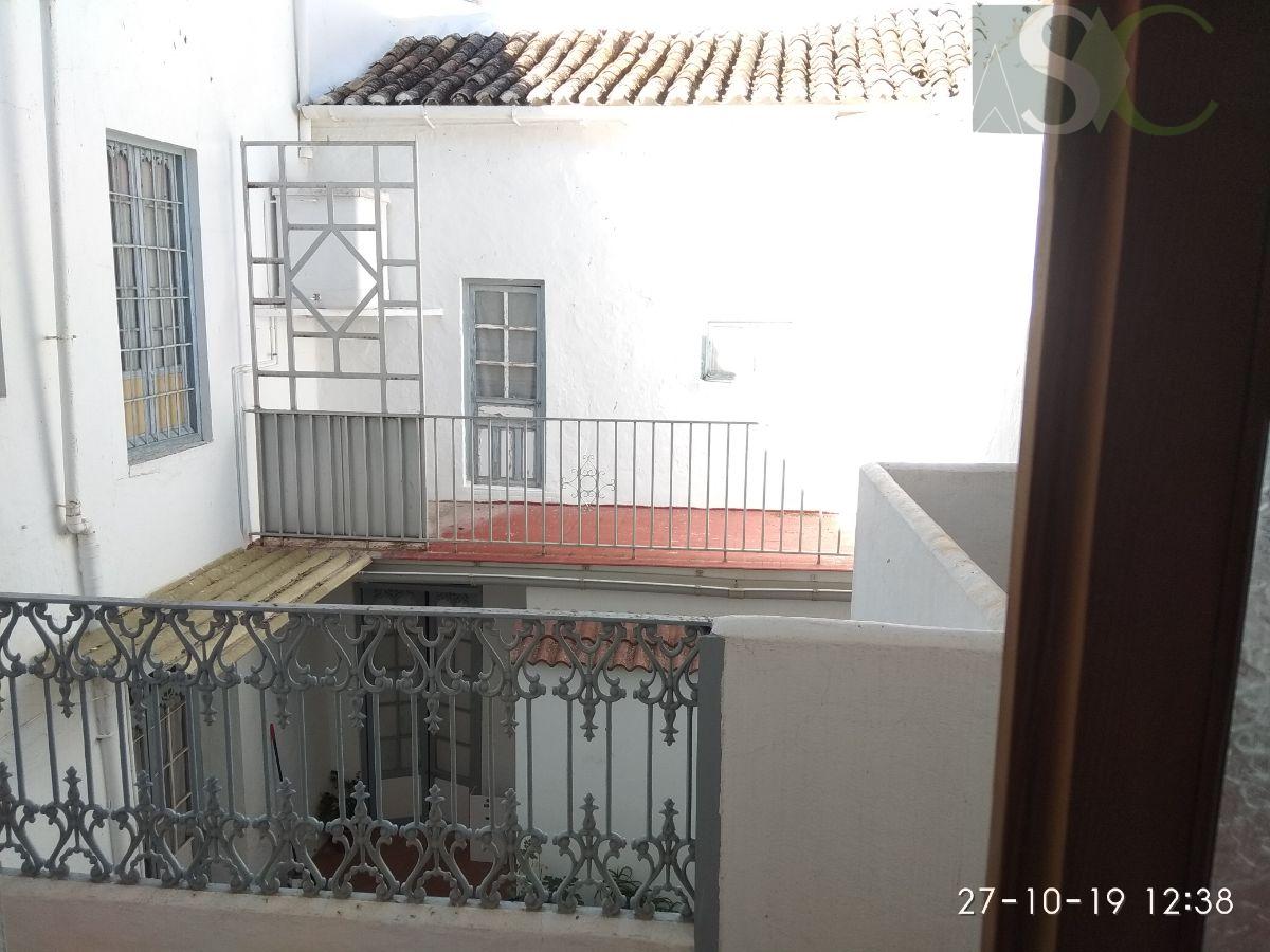 For sale of flat in Teba