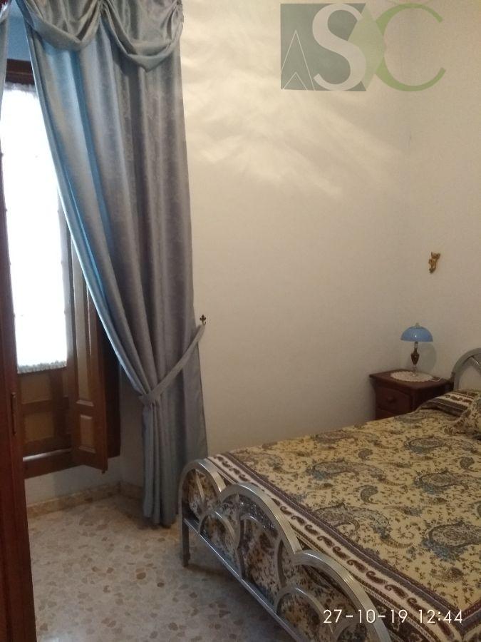 For sale of flat in Teba