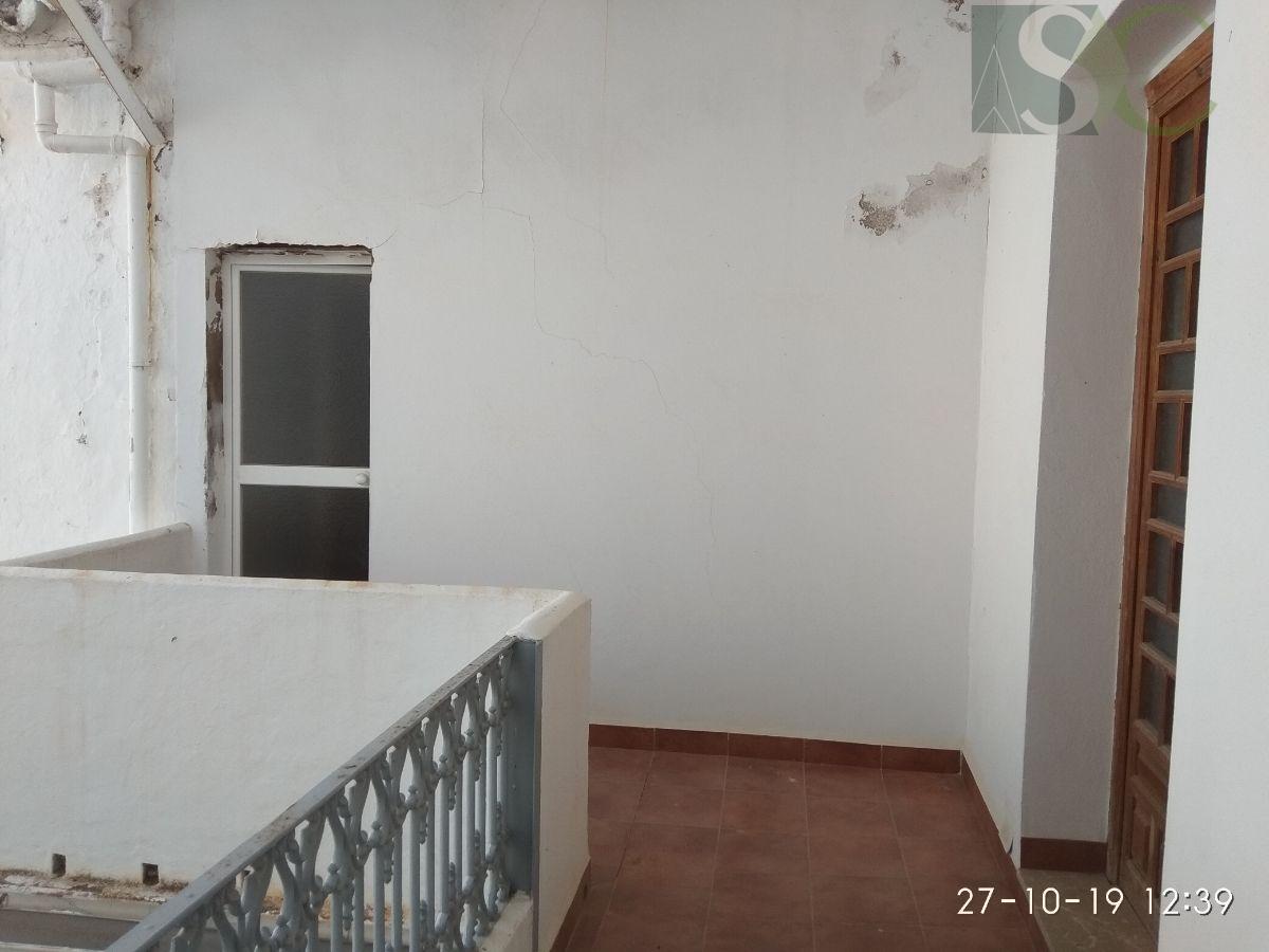 For sale of flat in Teba