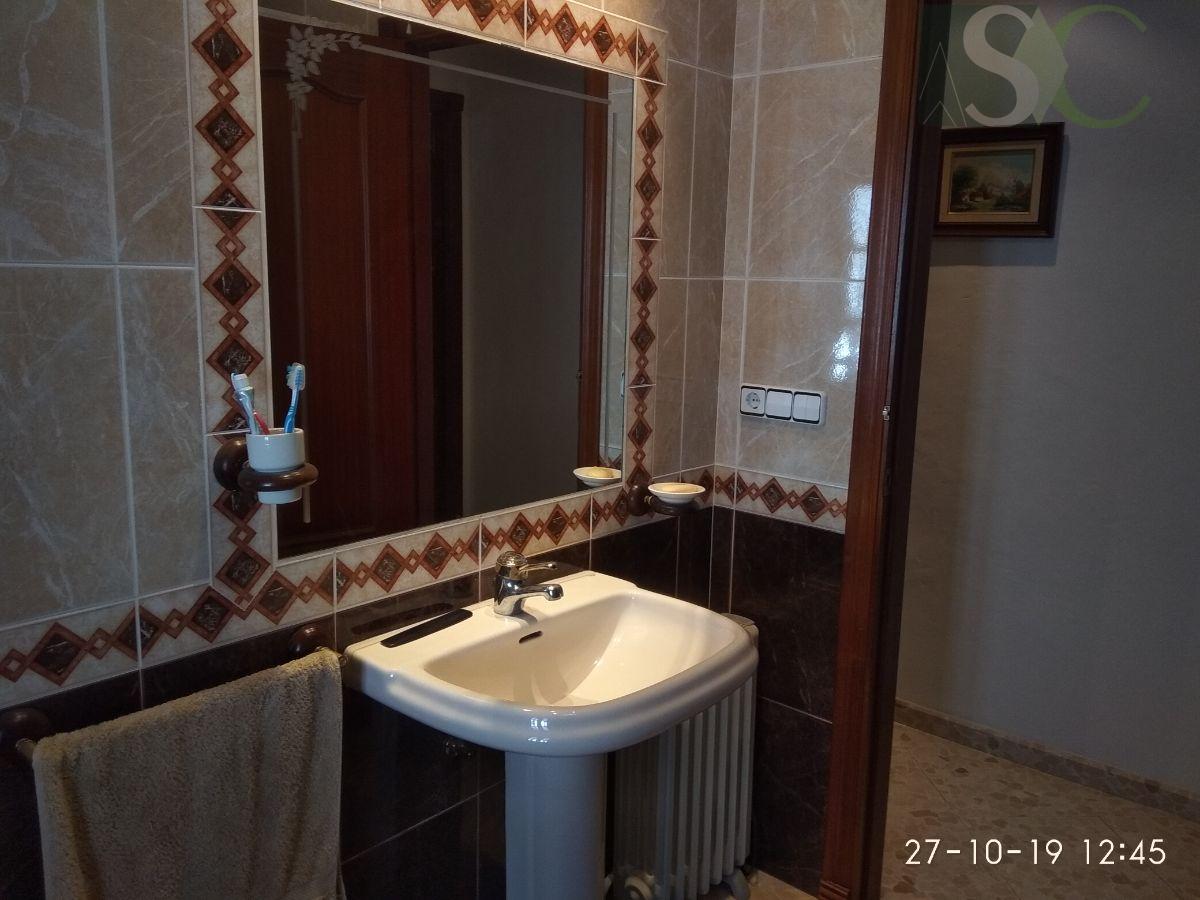 For sale of flat in Teba