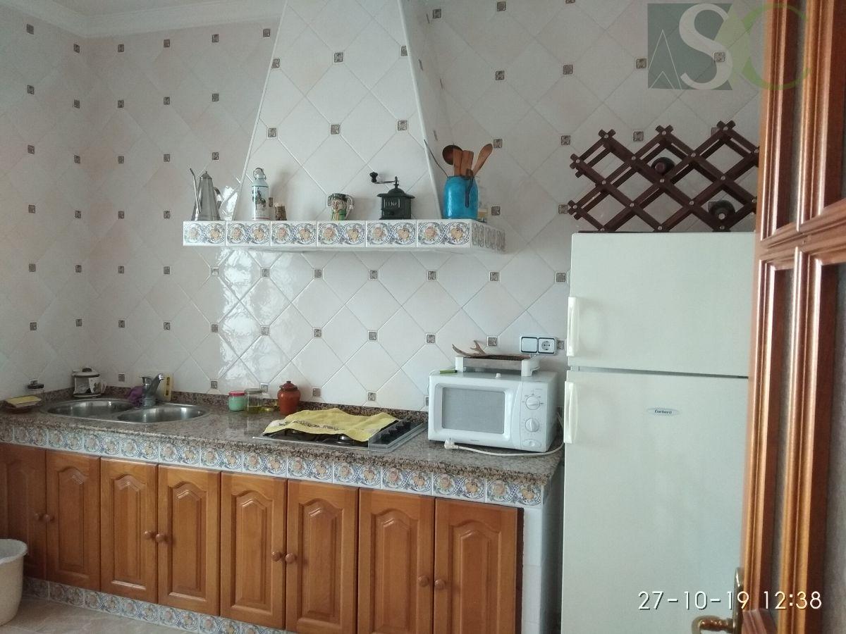 For sale of flat in Teba