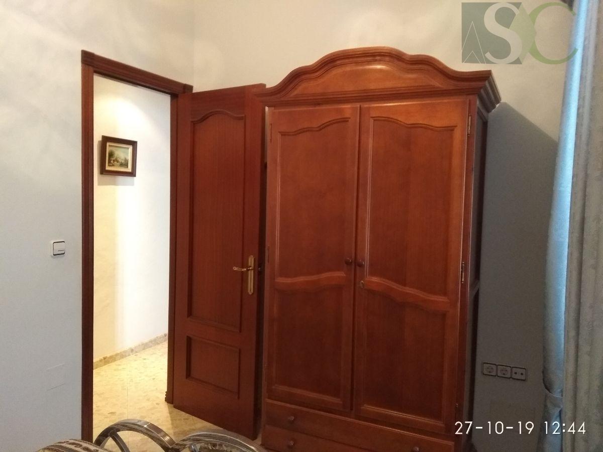 For sale of flat in Teba