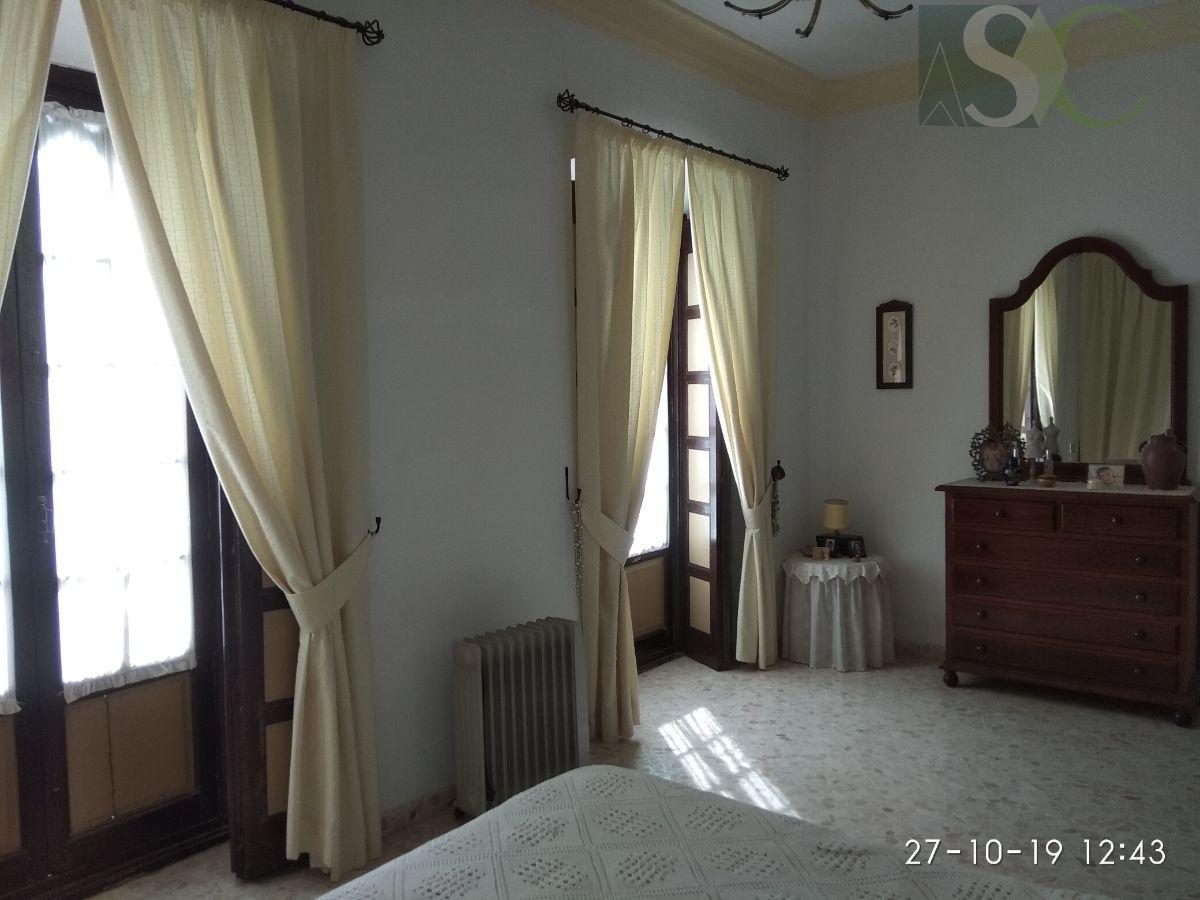 For sale of flat in Teba