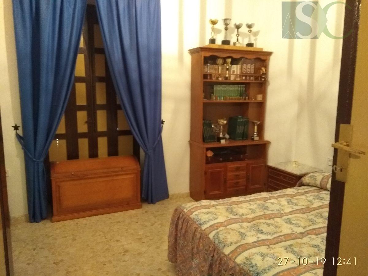 For sale of flat in Teba