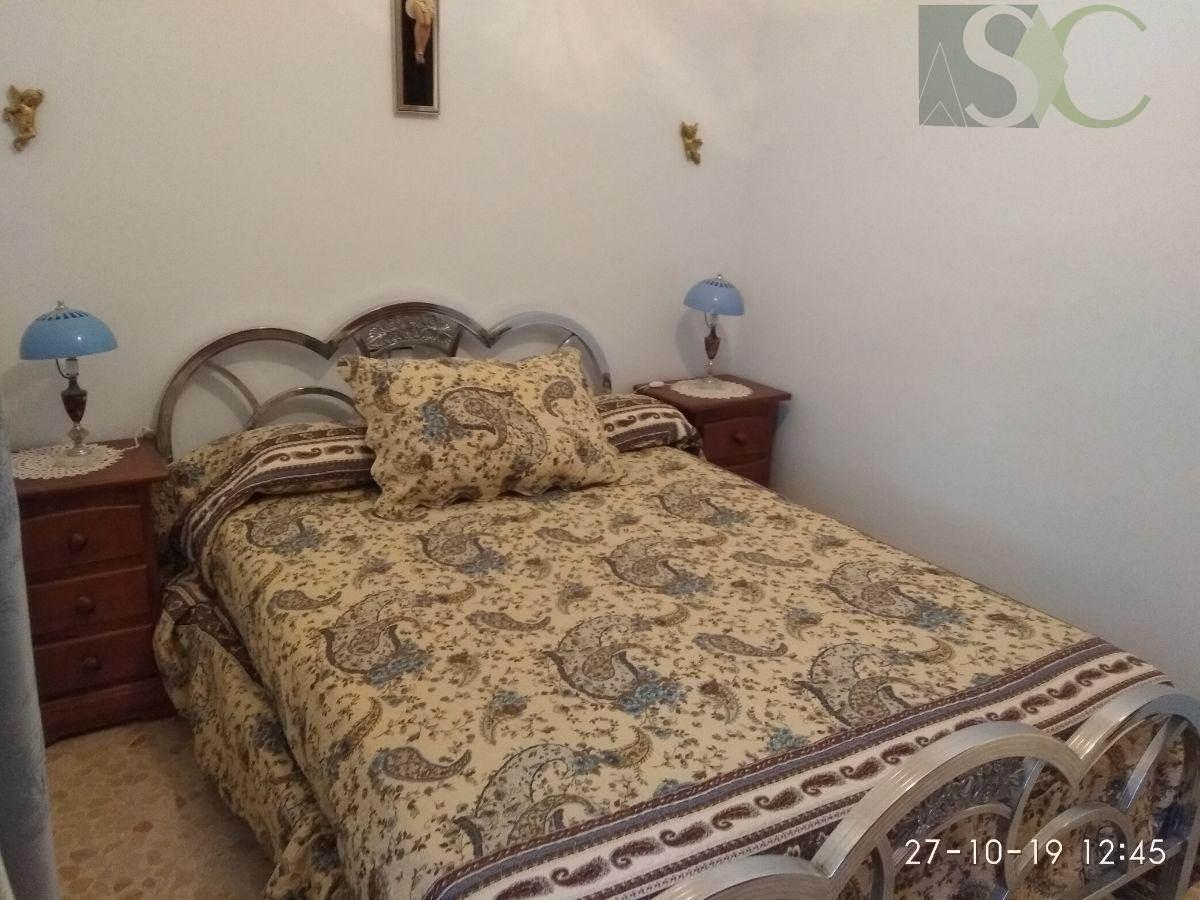 For sale of flat in Teba