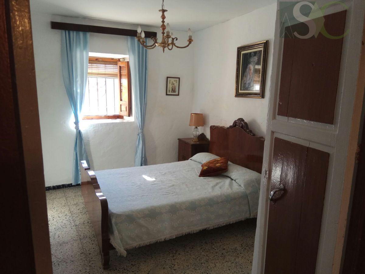 For sale of house in Teba