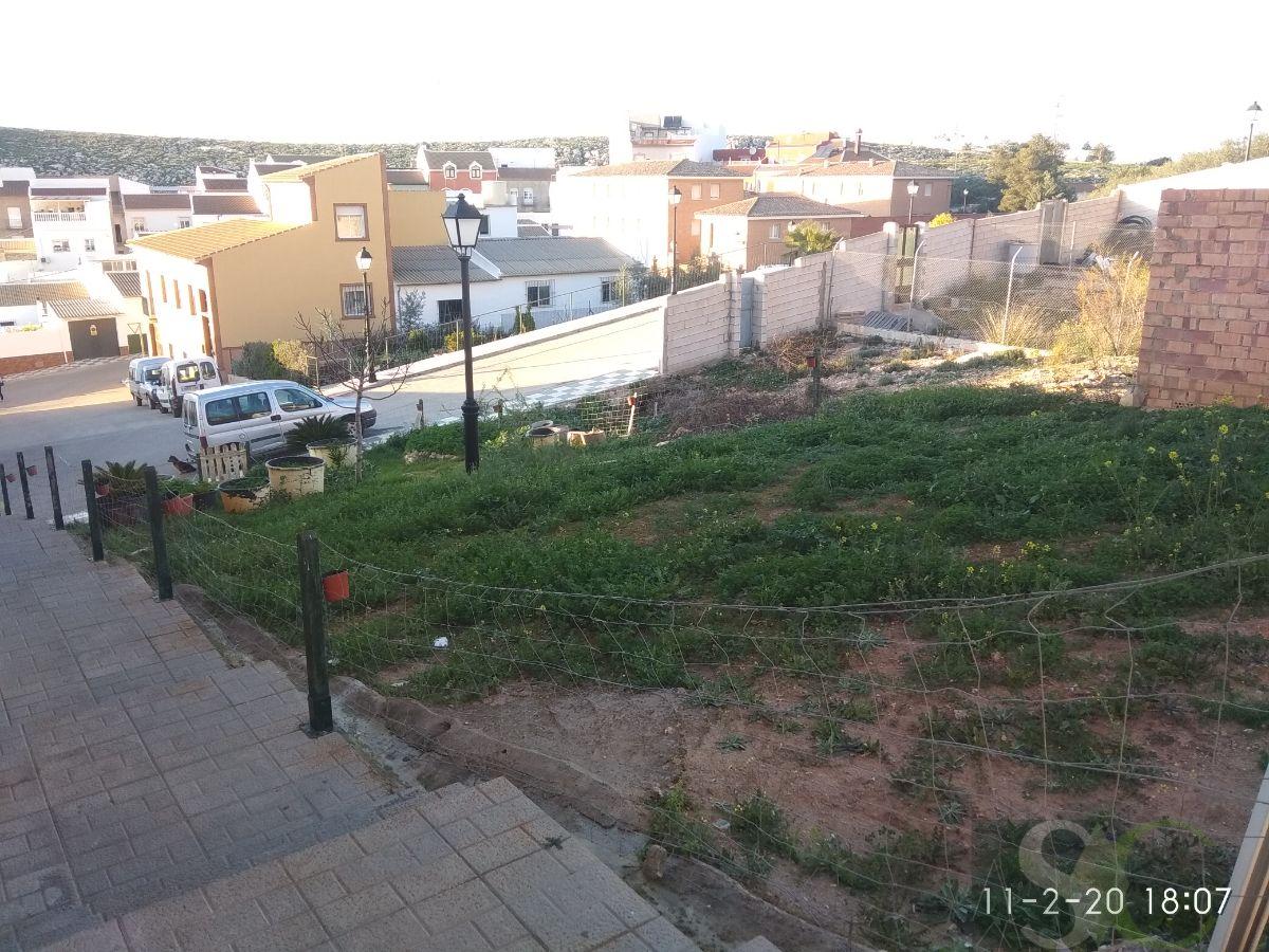 For sale of land in Teba