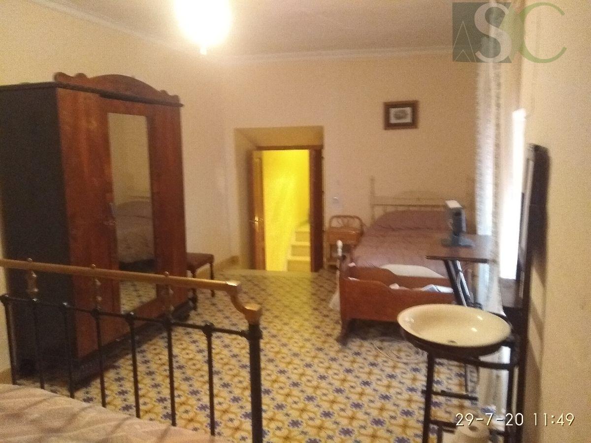 For sale of house in Teba