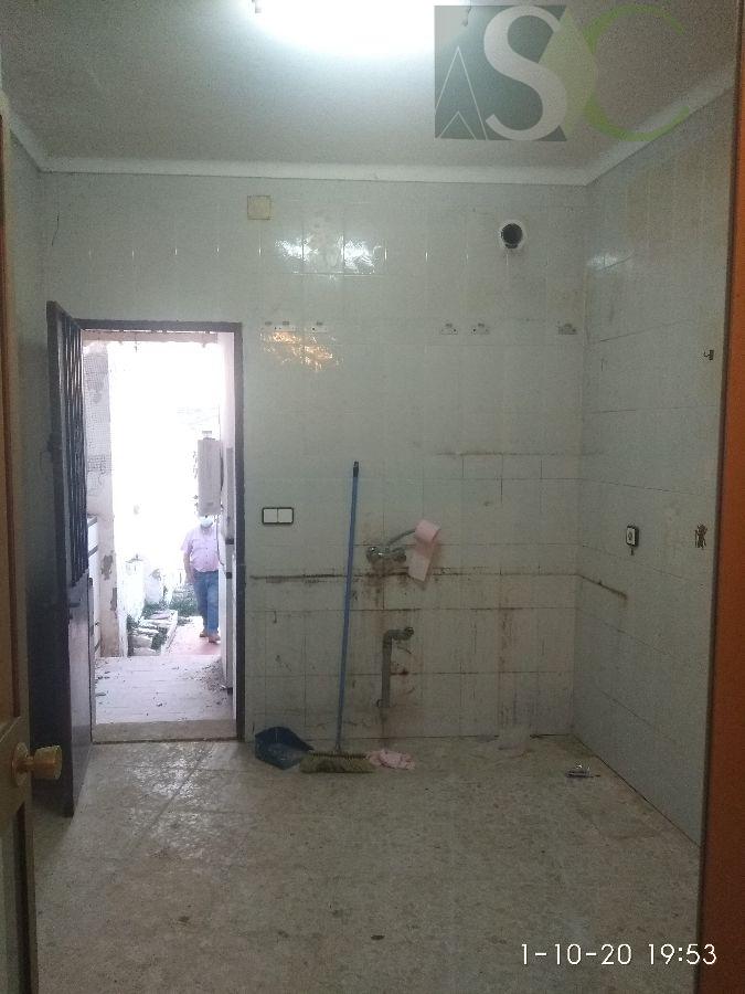 For sale of house in Almargen