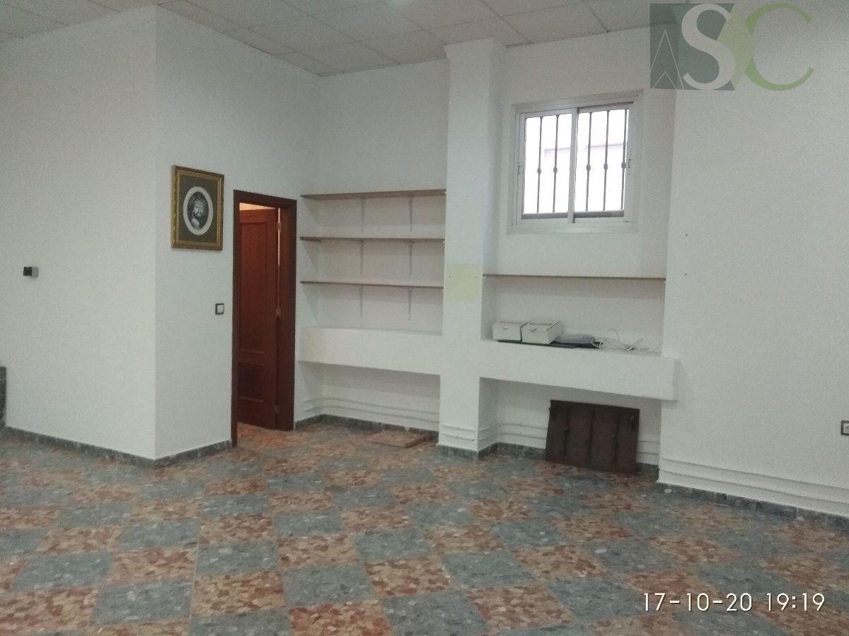 For sale of commercial in Teba