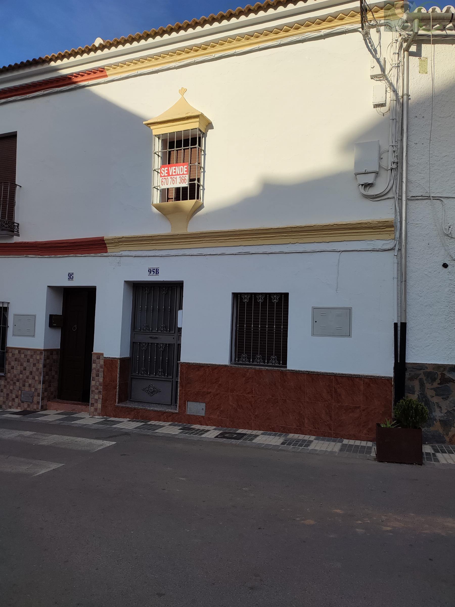 Casa de pueblo en venta en 2ª Linea, Teba