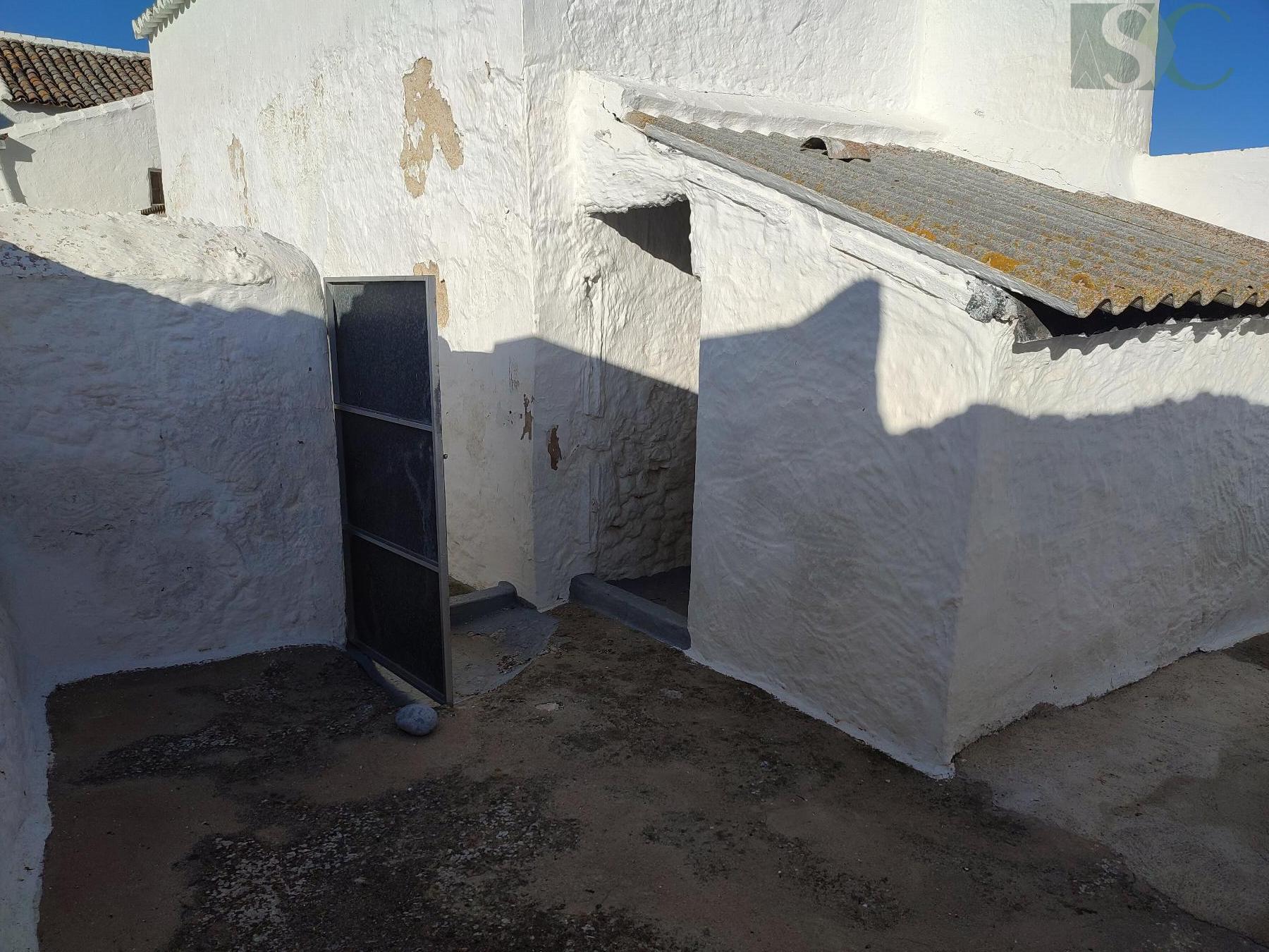 For sale of house in Almargen