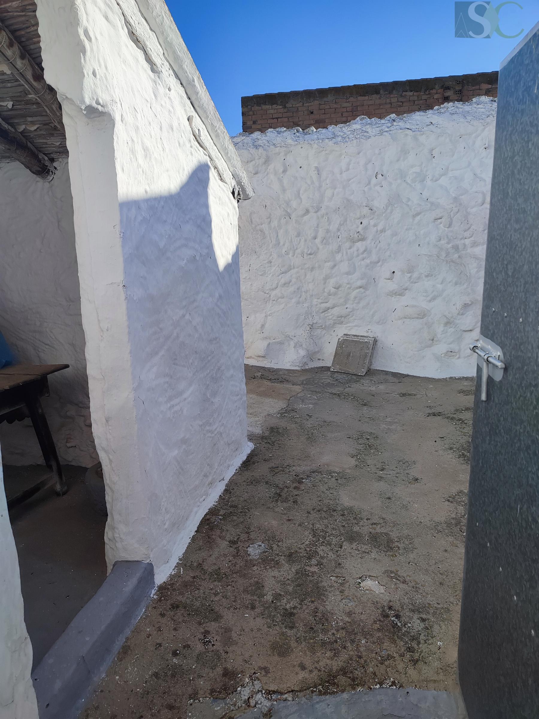 For sale of house in Almargen