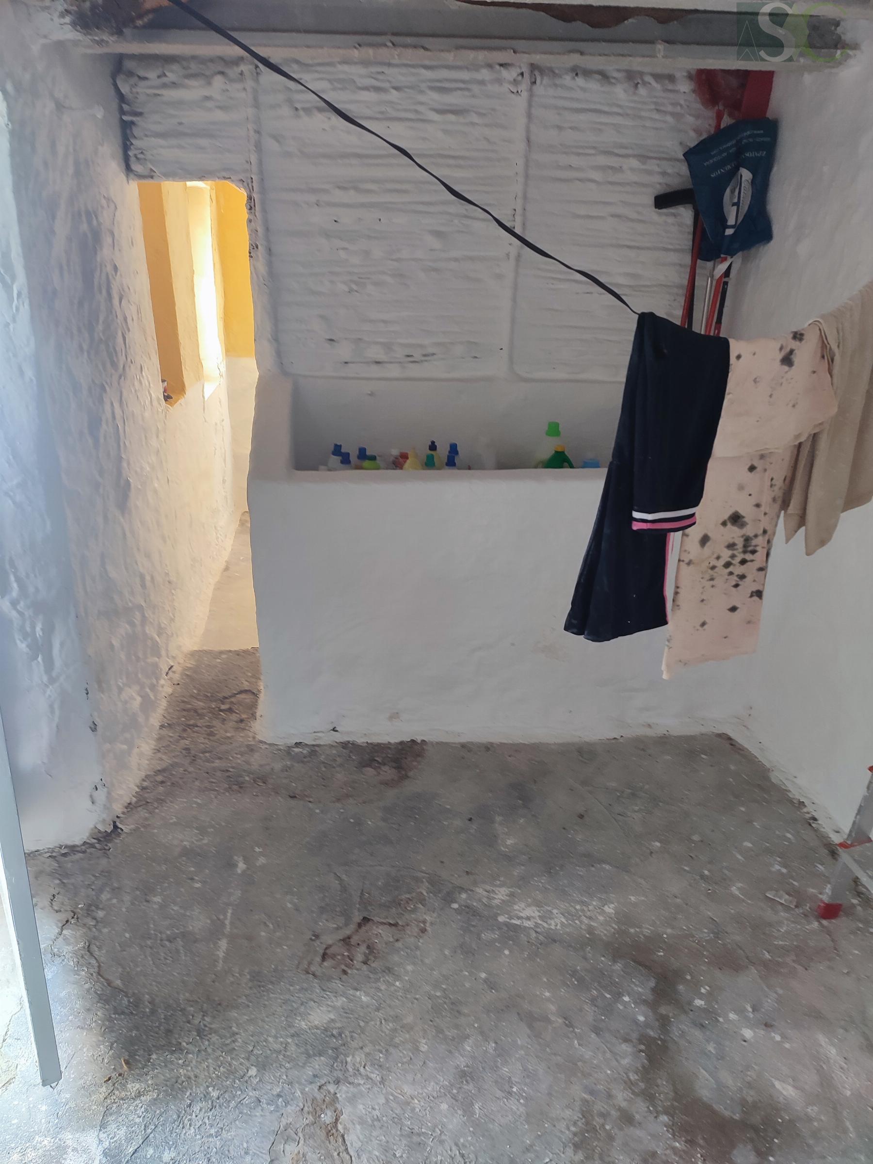 For sale of house in Almargen