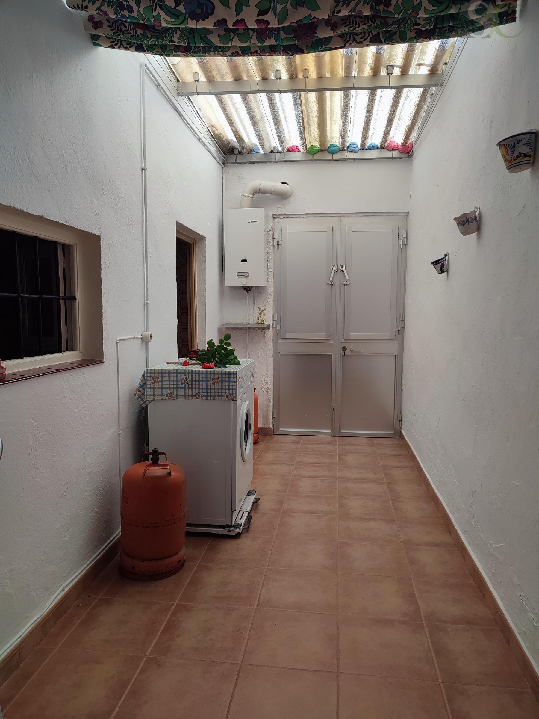 For sale of house in Almargen