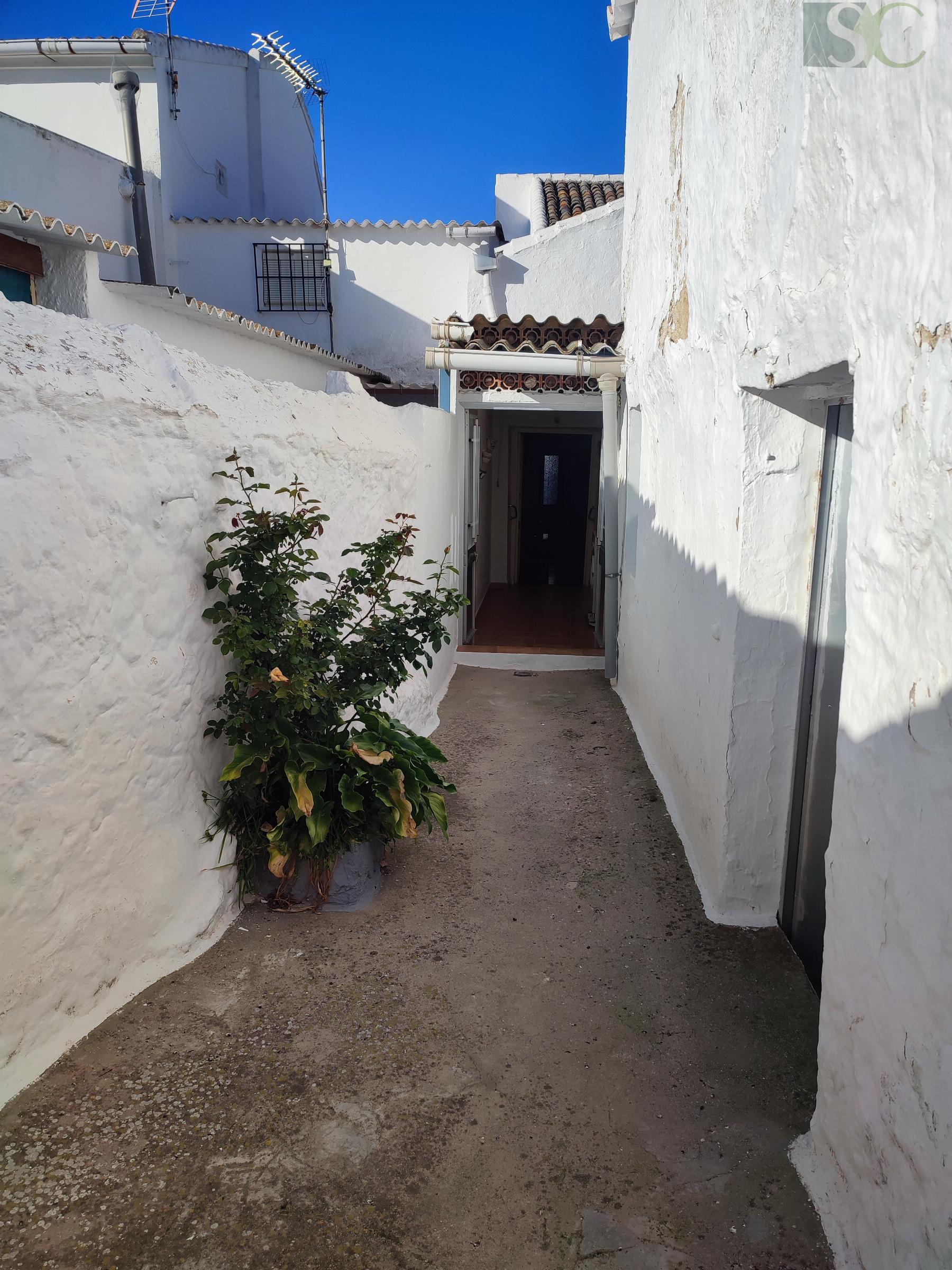 For sale of house in Almargen