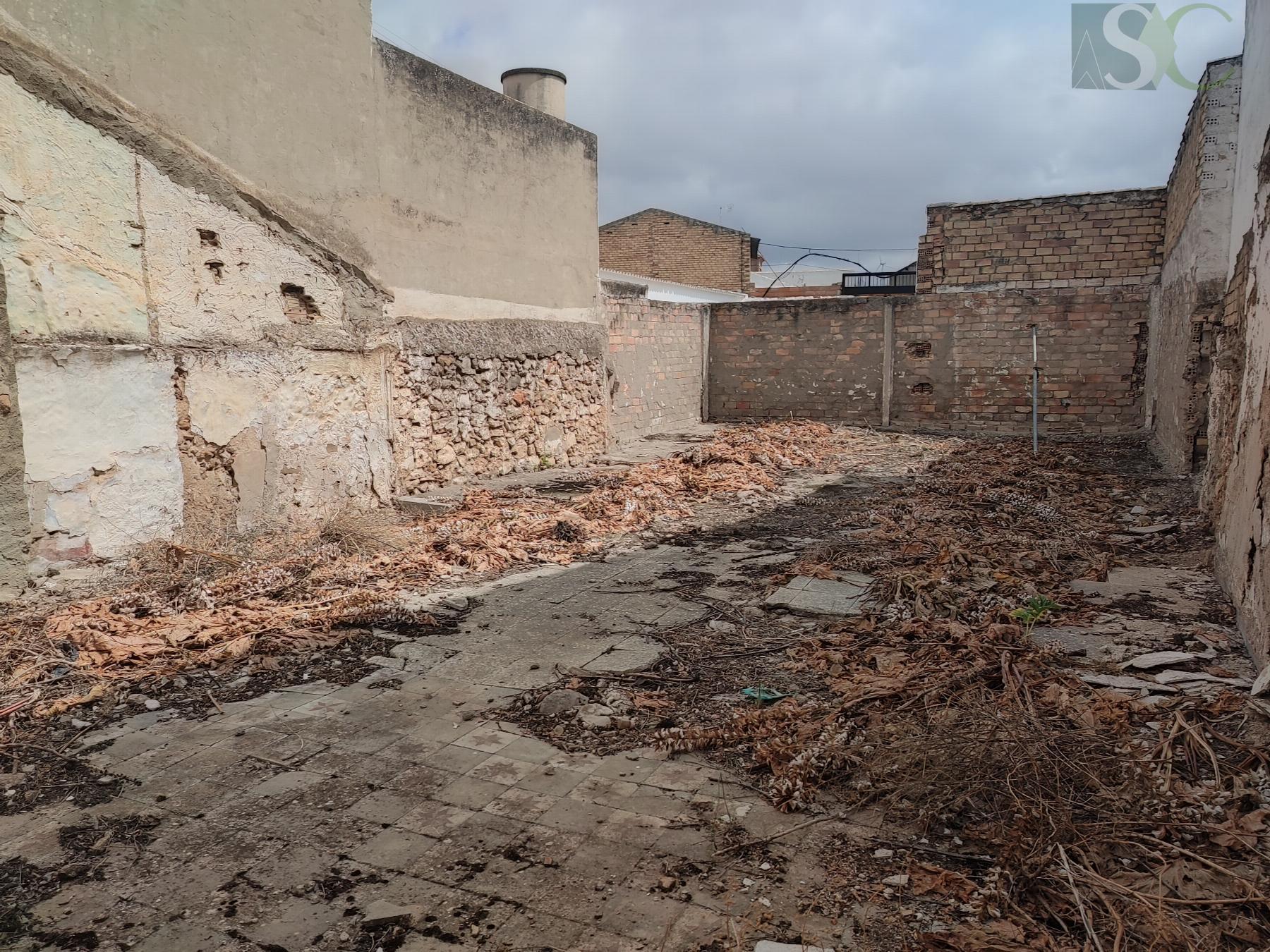 For sale of land in Almargen