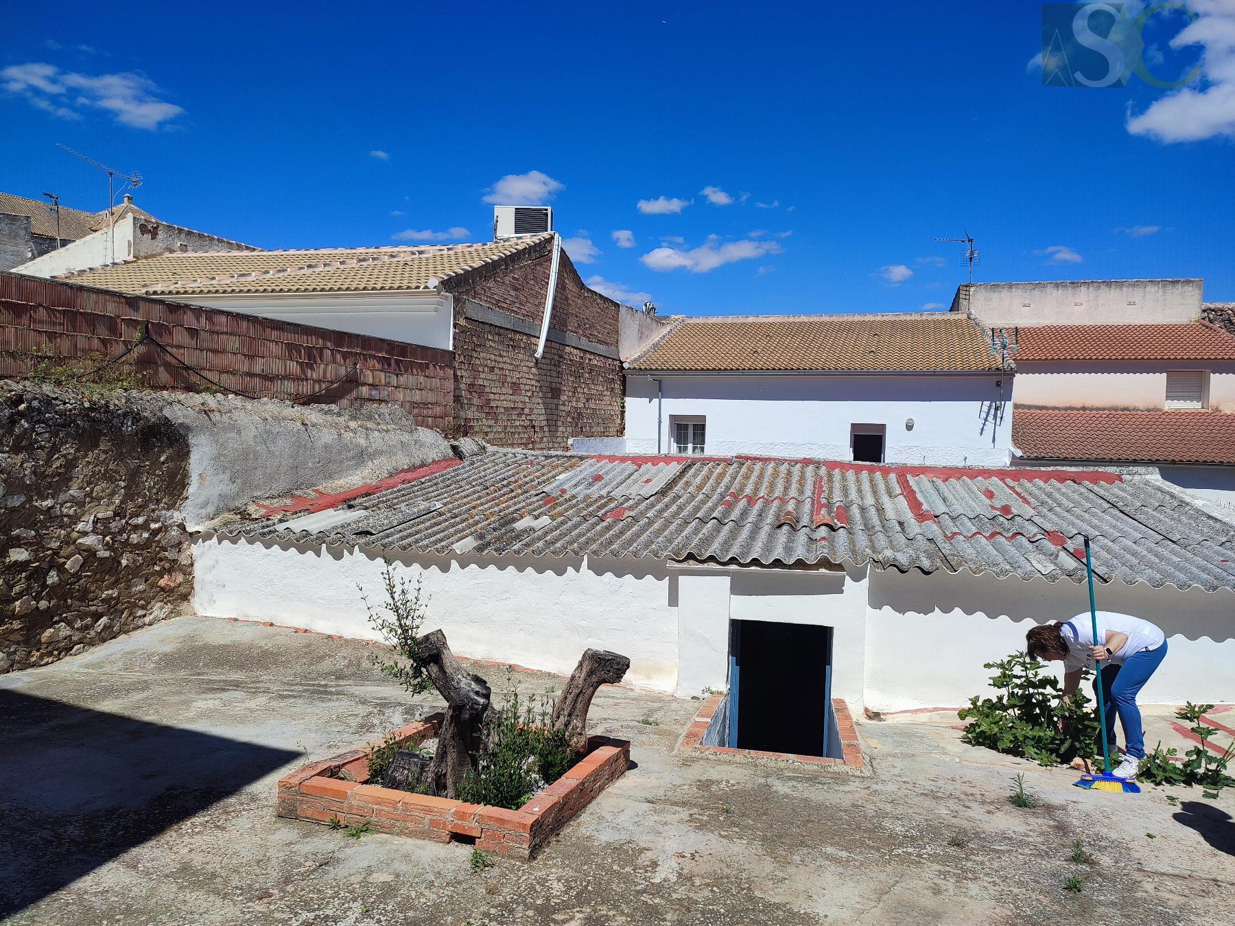 For sale of house in Teba