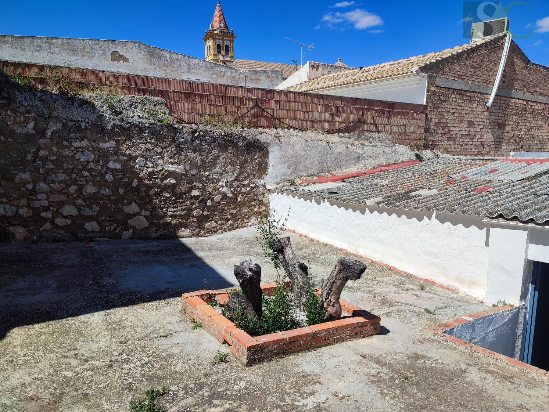 For sale of house in Teba