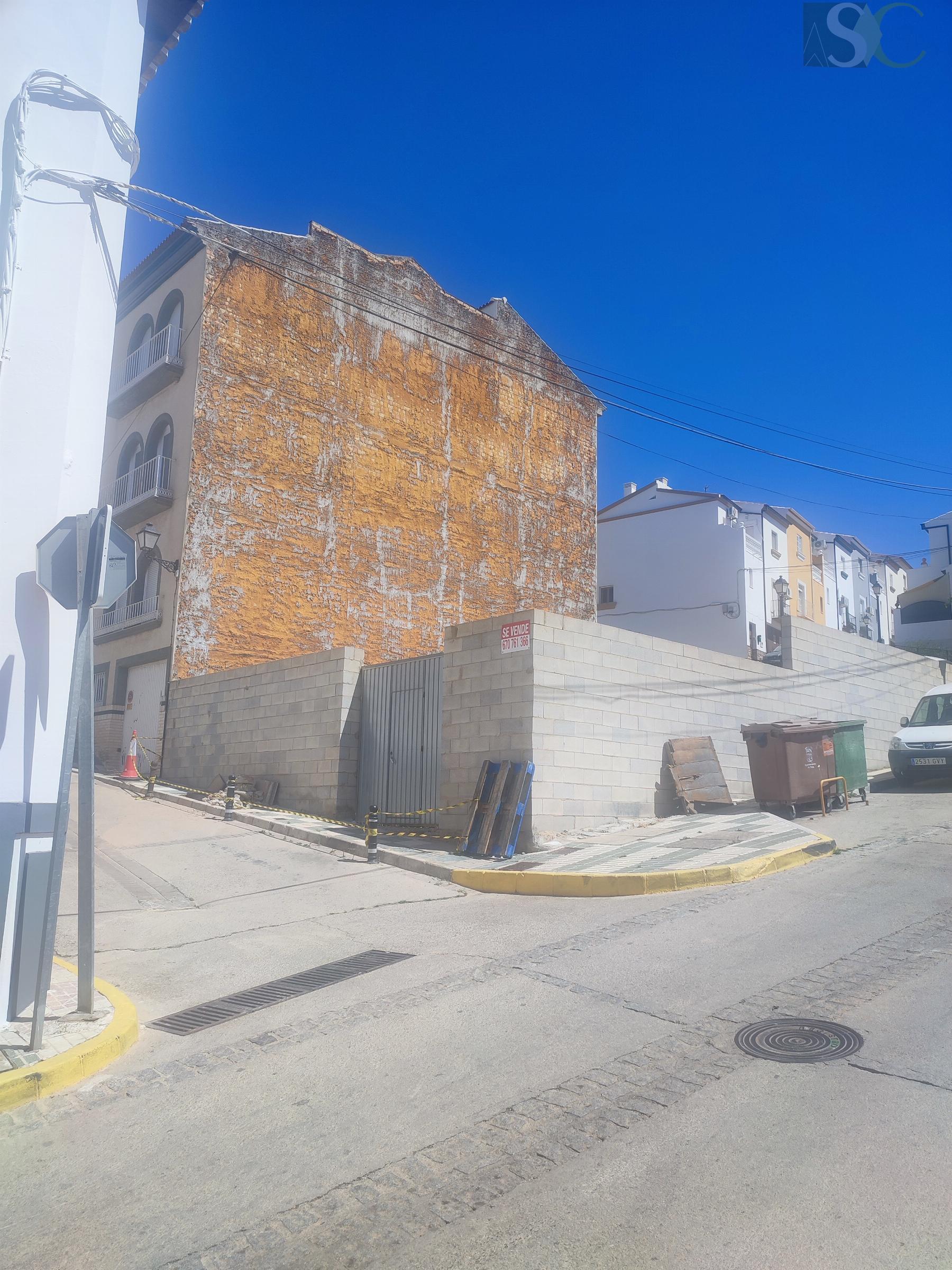 For sale of land in Teba