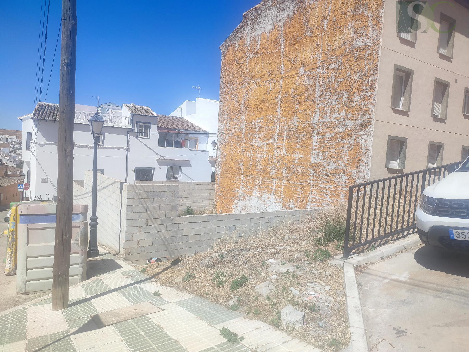 For sale of land in Teba