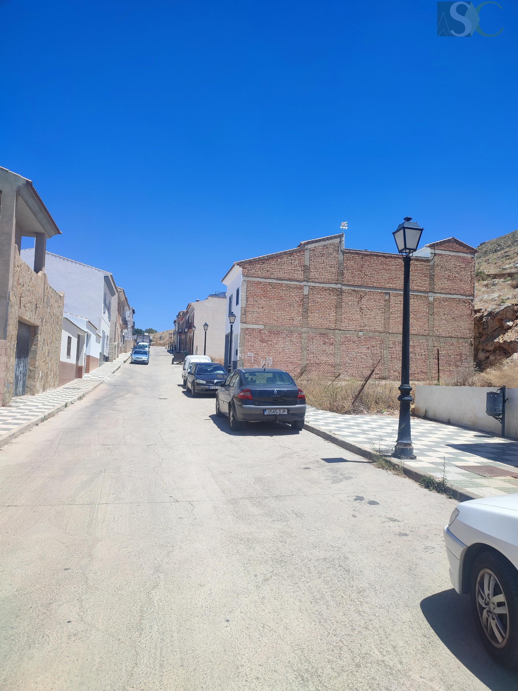 For sale of land in Teba