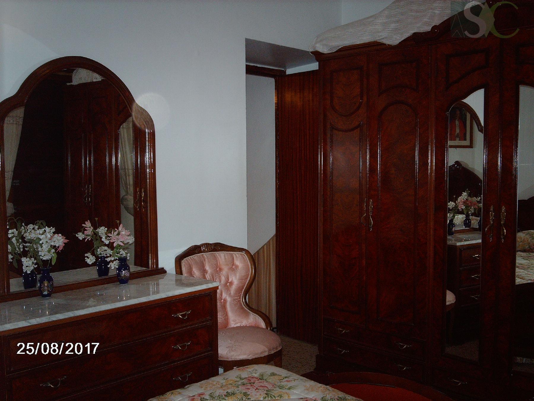 For sale of house in Teba