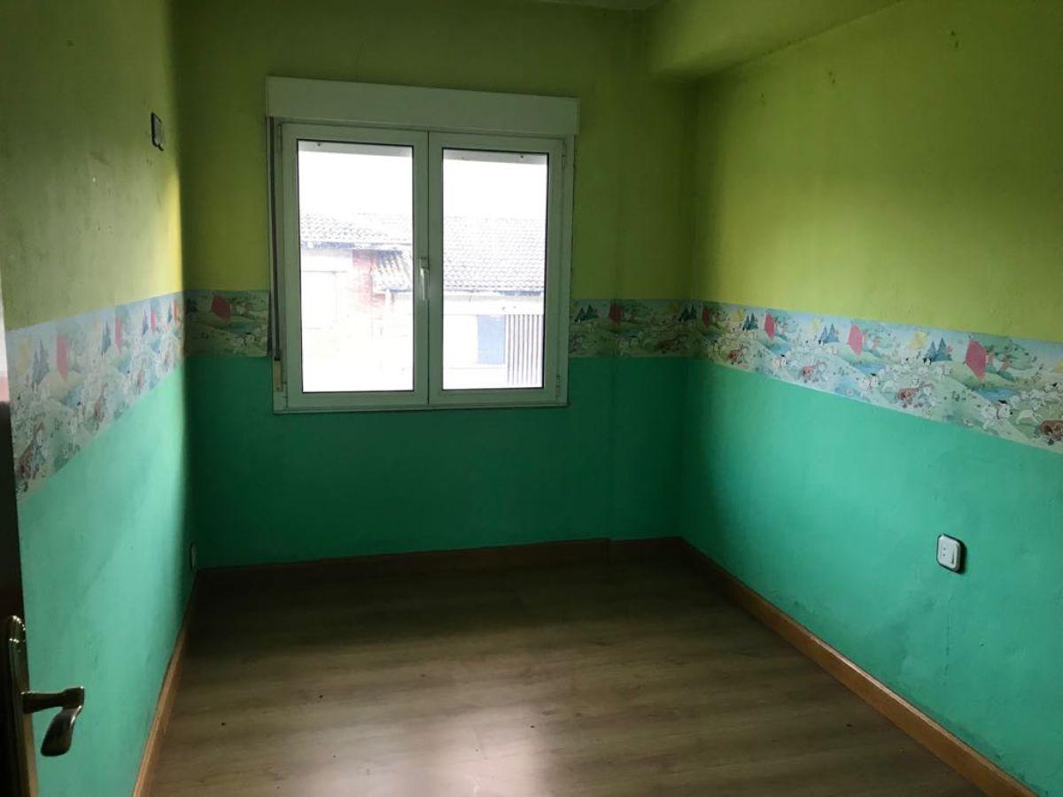 For sale of flat in Langreo