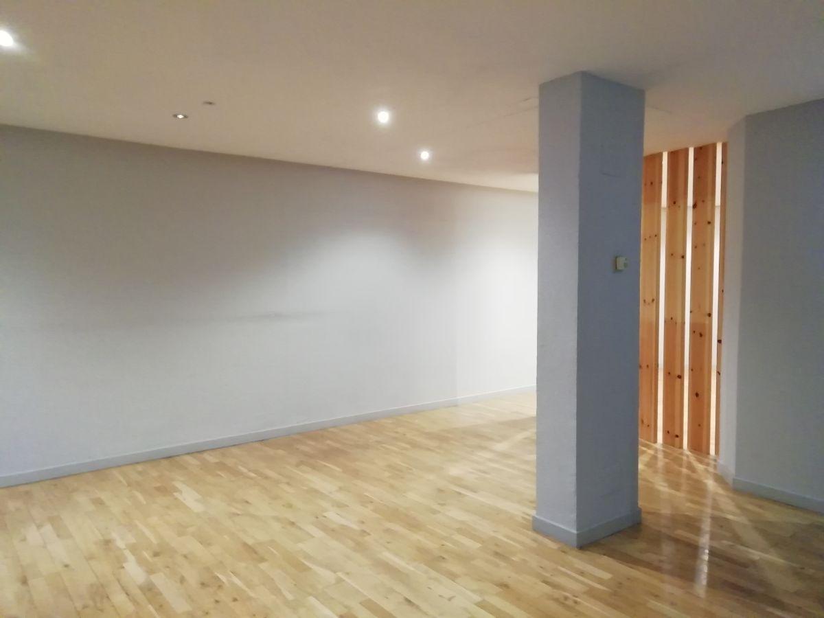 For sale of office in Oviedo