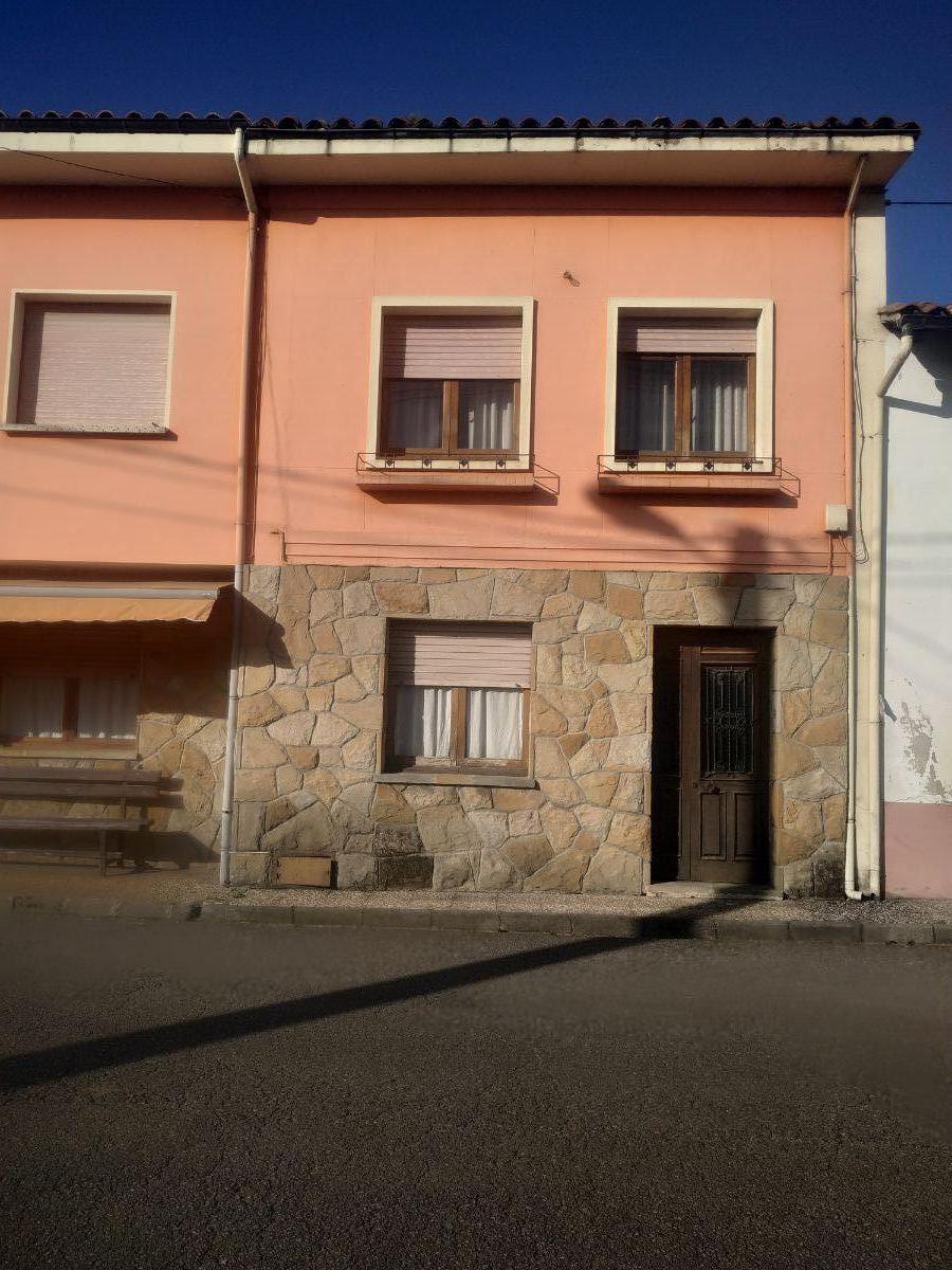 For sale of house in Nava