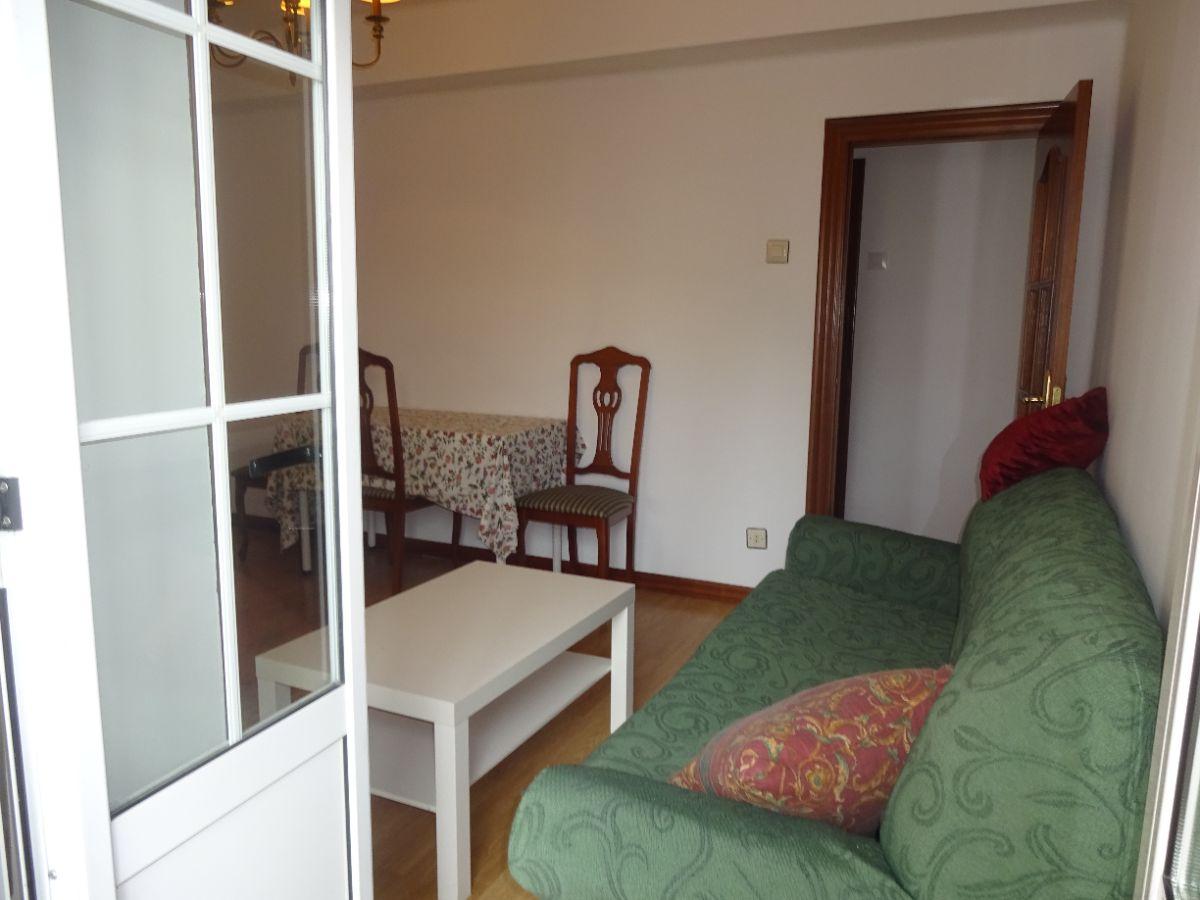 Venta de piso en Oviedo