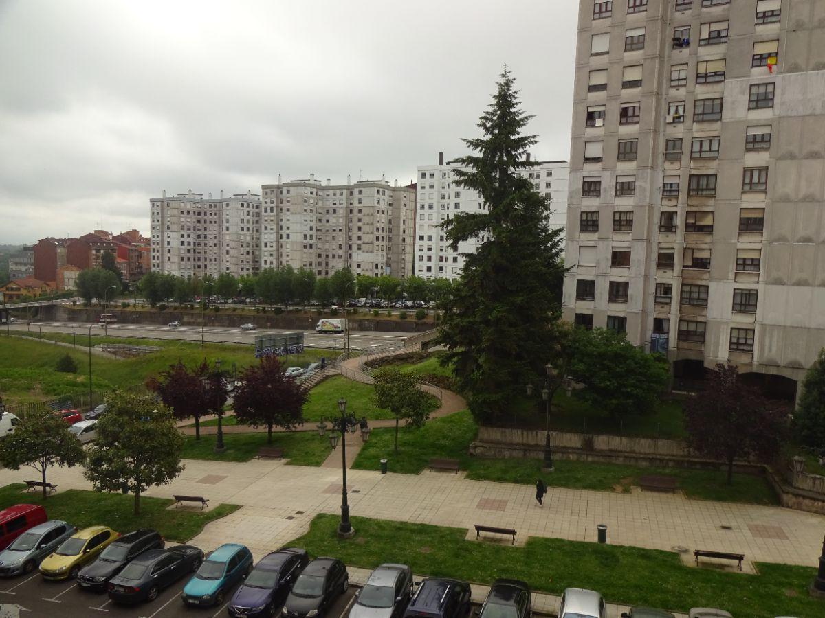 Venta de piso en Oviedo