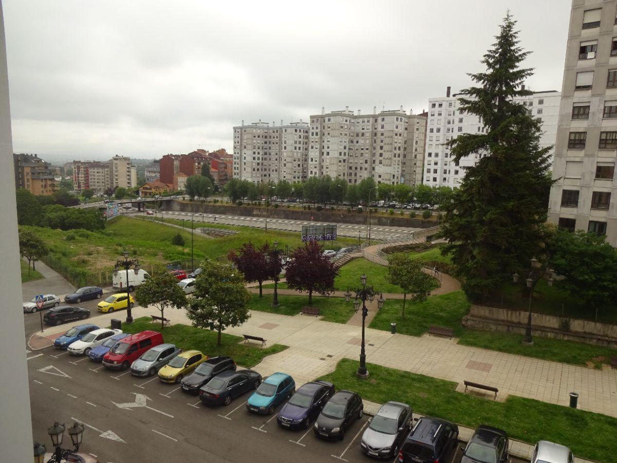 Venta de piso en Oviedo