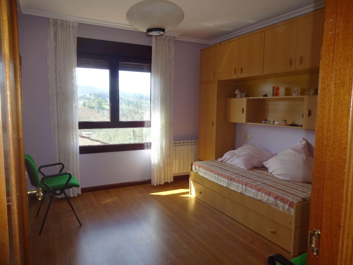 For sale of chalet in Villaviciosa